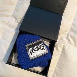 brand new versace beanie never worn have code to authenticate